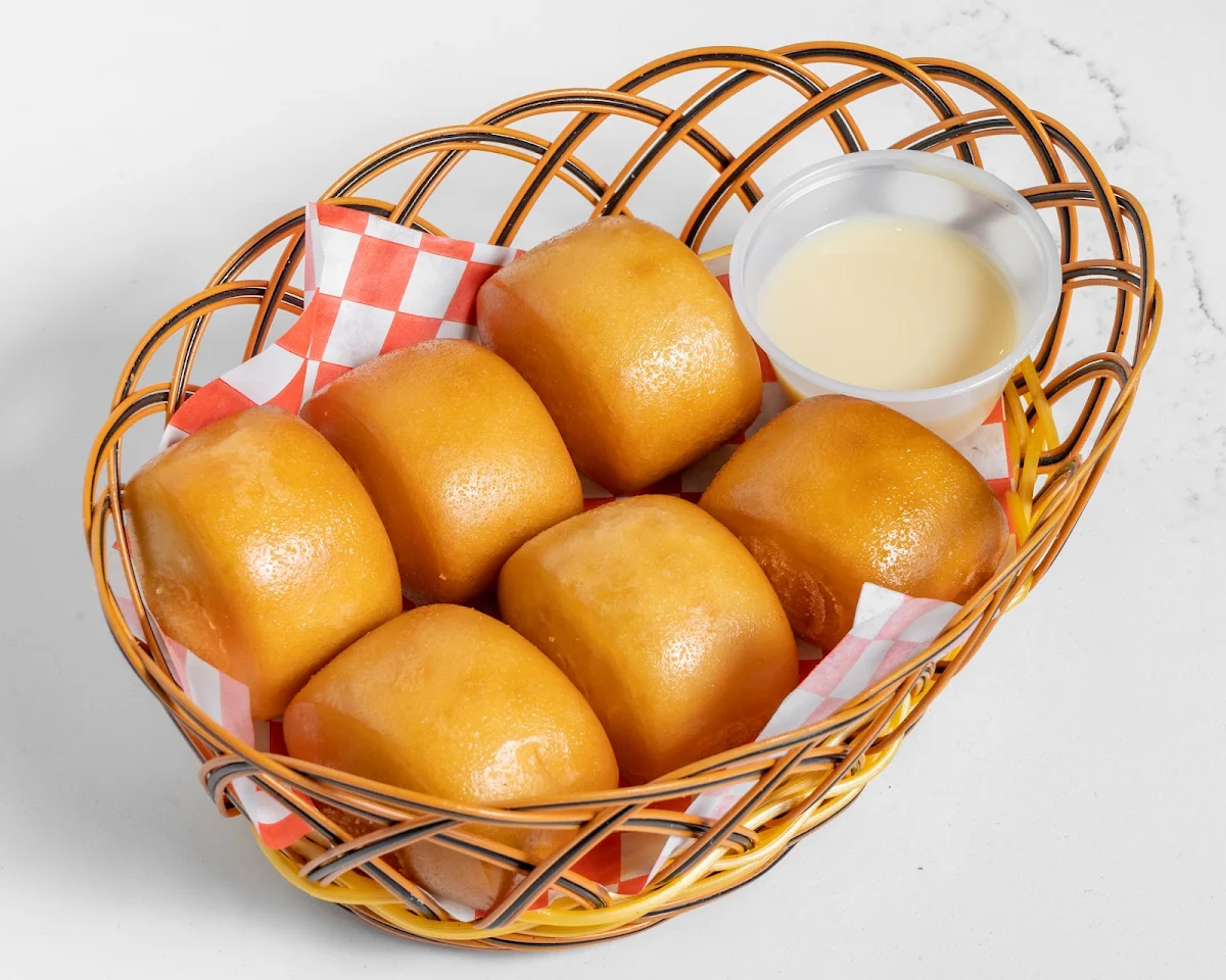 golden deep fried bun 黄金炸馒头